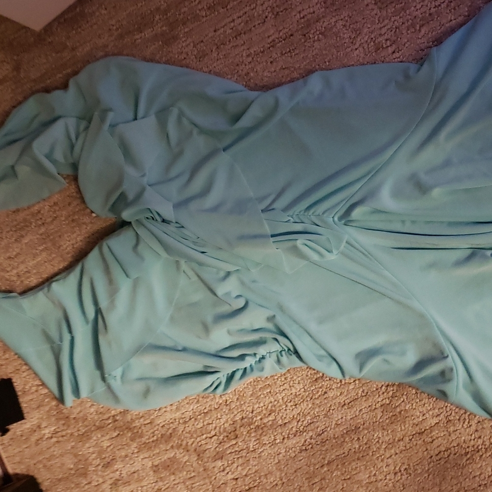 Dress - Picture 2 of 4
